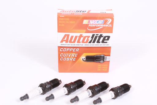 Box of 4 Genuine Autolite 104 Copper Resistor Spark Plugs