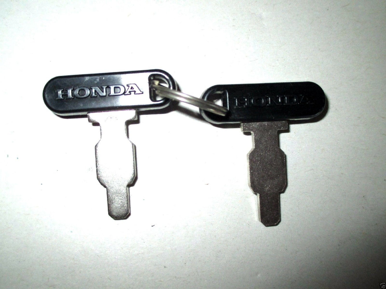 Genuine Honda 35111-880-013 Keys with Key Ring OEM
