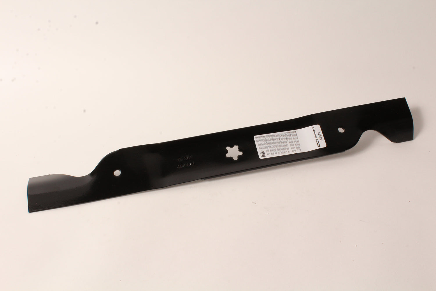 Genuine Briggs & Stratton 704425 High Lift Blade Fits Snapper OEM