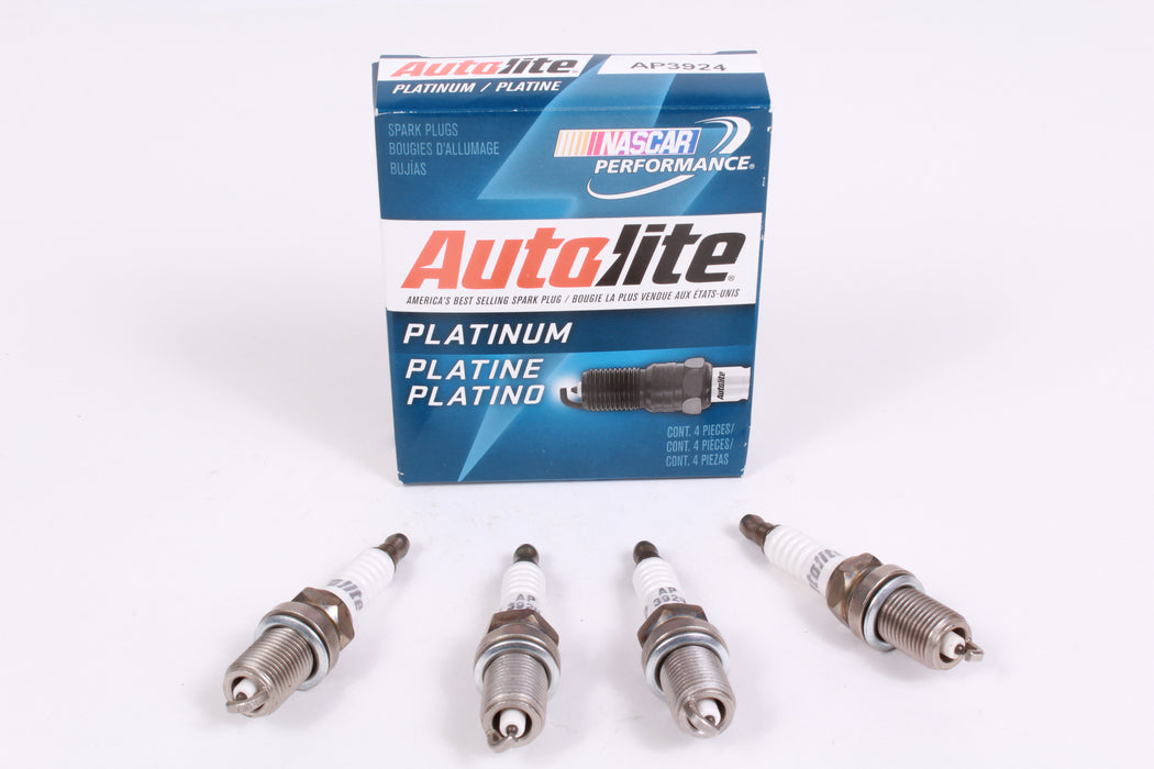 Box of 4 Genuine Autolite AP3924 Platinum Spark Plugs