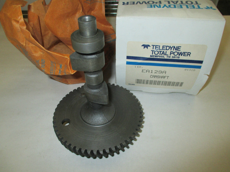 Genuine Wisconsin EA129A Camshaft and Gear NOS